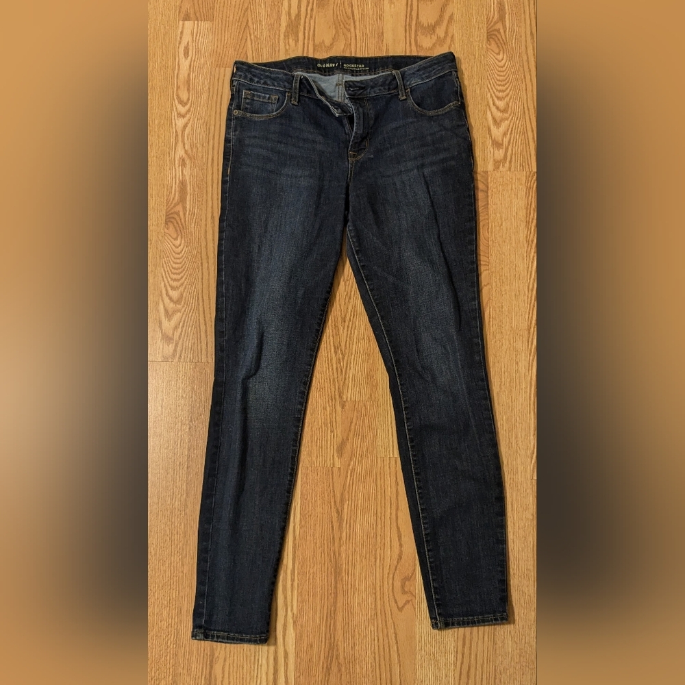 Old Navy Rockstar Mid Rise Jeans dark wash
